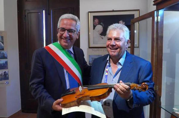 Inaugurata a Rende prima Scuola di liuteria della Calabria 