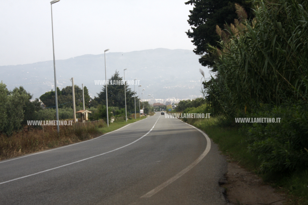 Lamezia: imprenditore scampa ad agguato, spari contro la sua auto