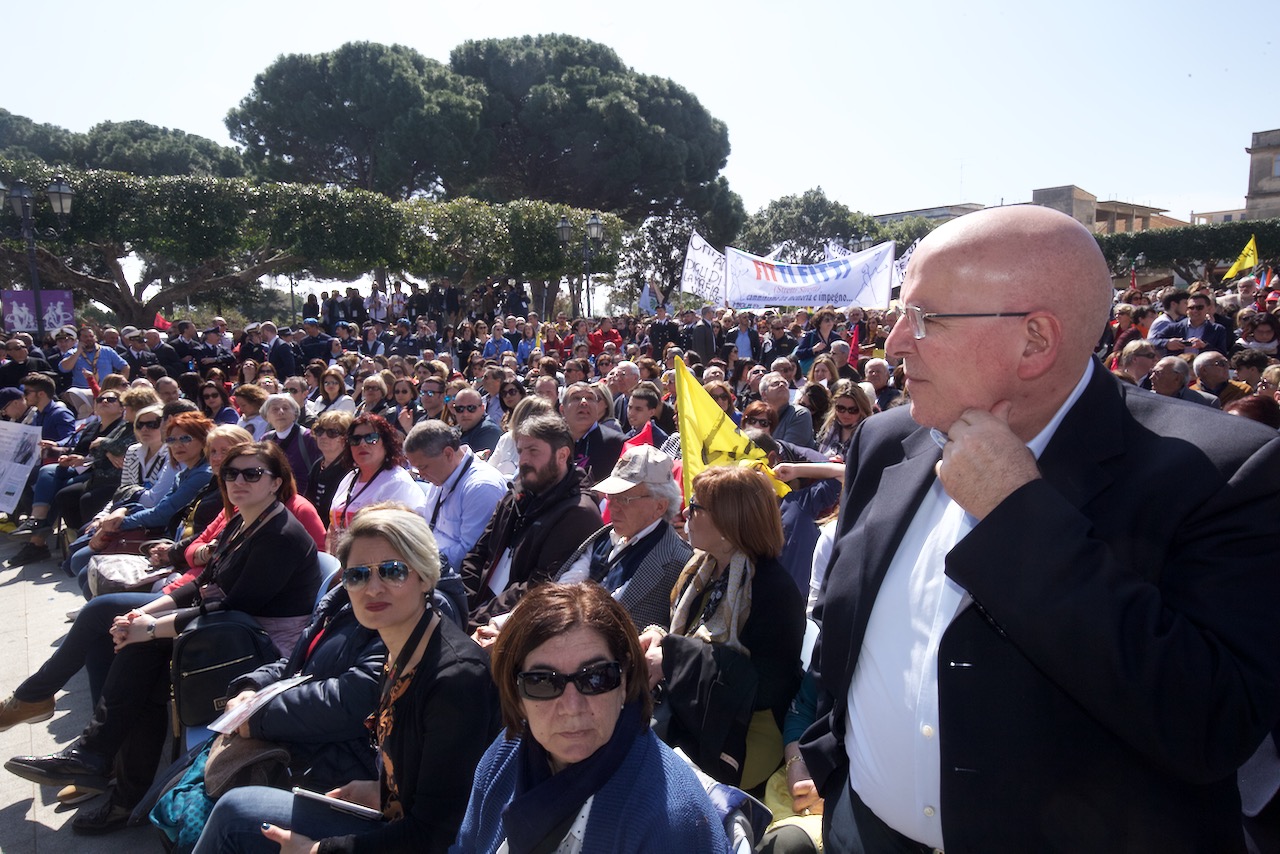locri_corteo_contro_le_mafie__-_10.jpg