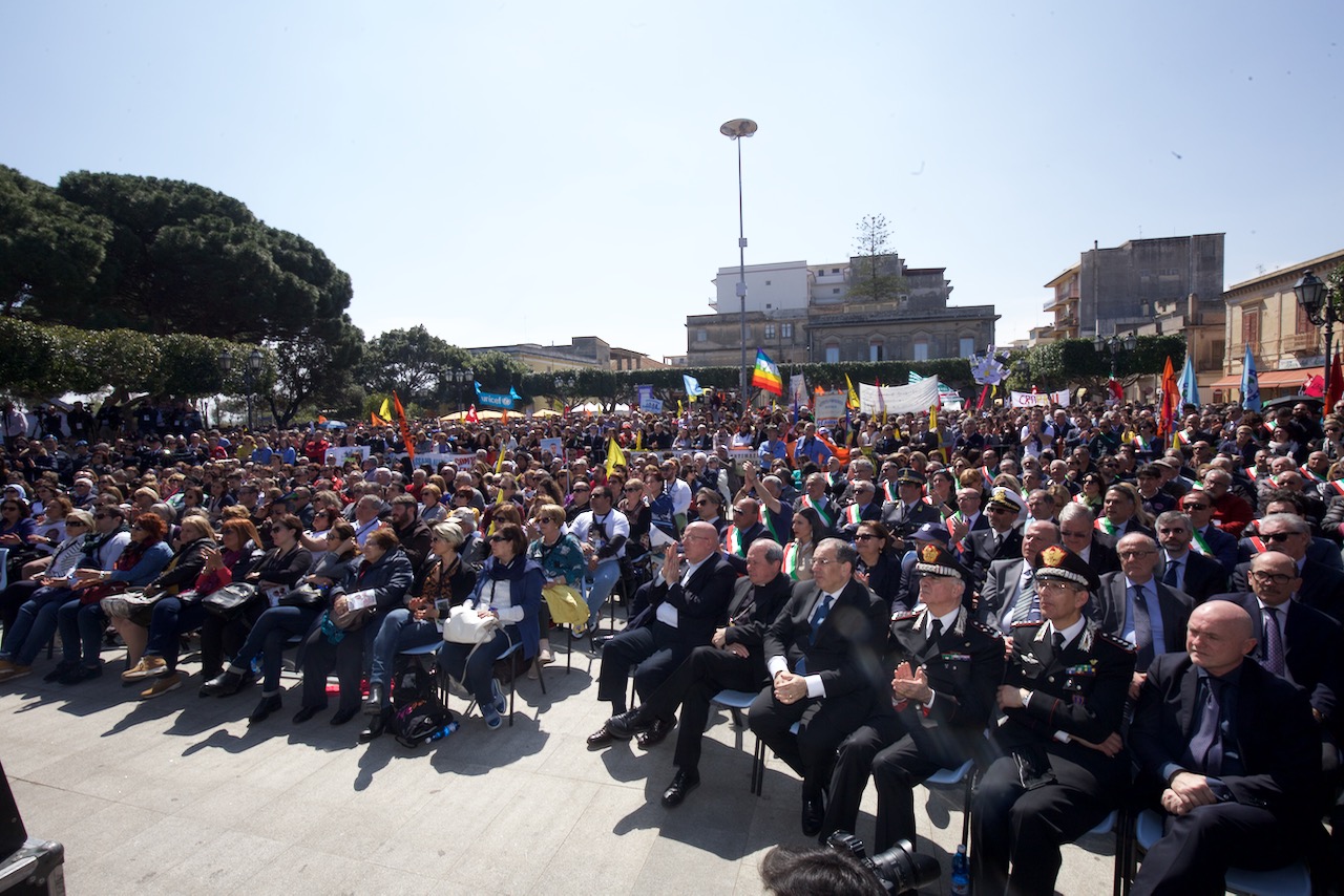 Corteo "Libera", in 25mila a Locri per ricordare le vittime innocenti delle mafie - REAZIONI