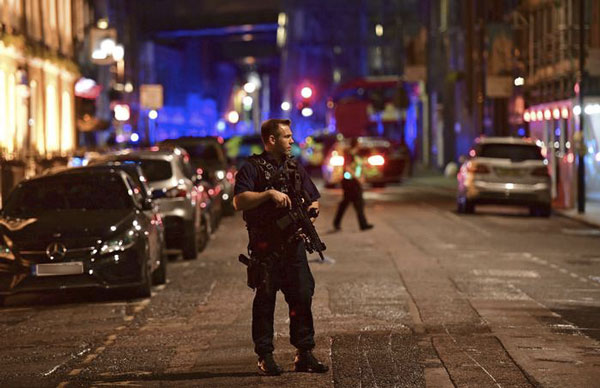 Attacco a London Bridge, ragazzo catanzarese: 17enne accoltellata davanti ai miei occhi 