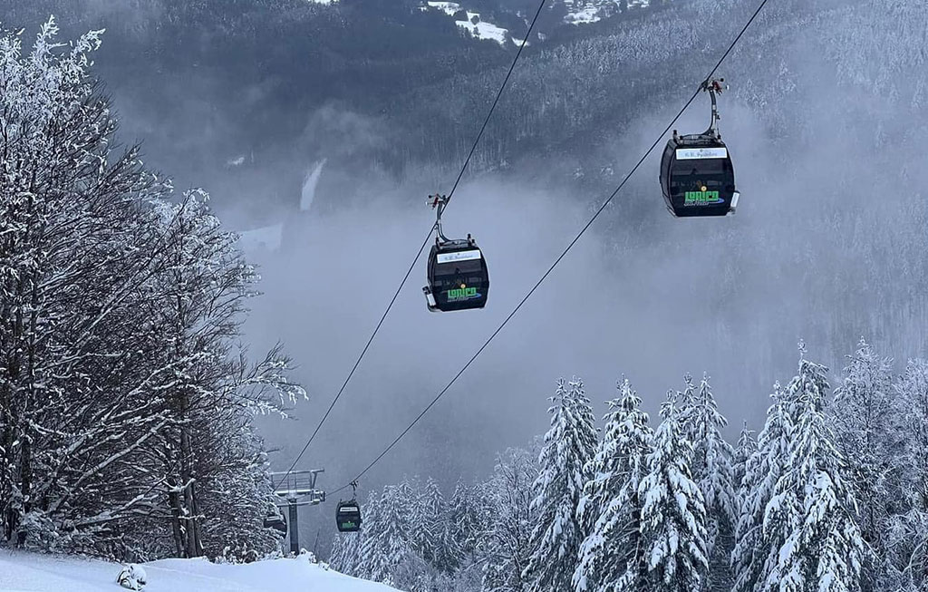 lorica.-innevata-la-valle.-impianti-di-risalita-in-funzione_2c8e7.jpg