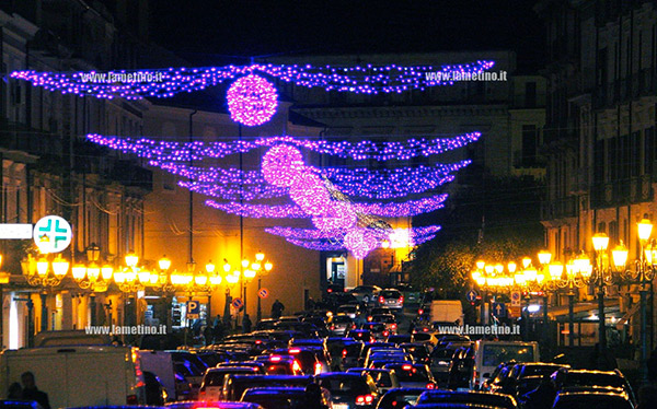 Lamezia, questa sera accensione albero di Natale su corso Numistrano