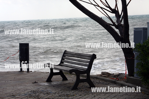 lungomare-2-panchina.jpg