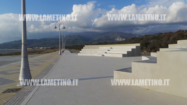 lungomare_marinella_marzo_2014.jpg