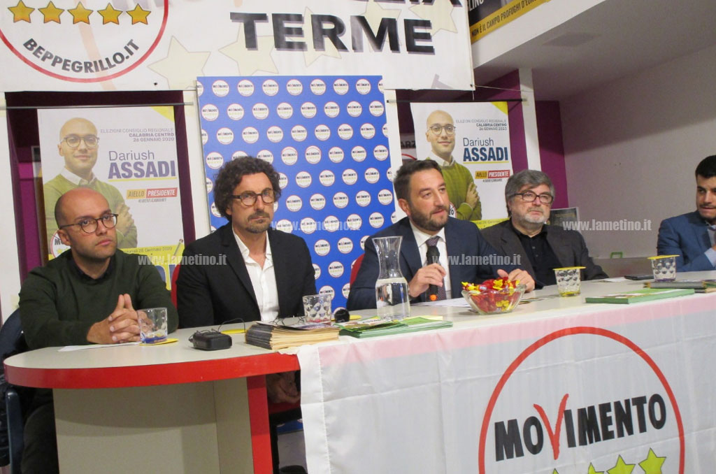 Lamezia, Toninelli e Cancelleri (M5S): "Vigileremo su fondi aeroporto. Scalo sempre più strategico per la Calabria"