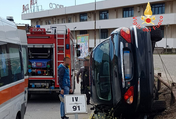 macchina-incidente-soverato-120419.jpg