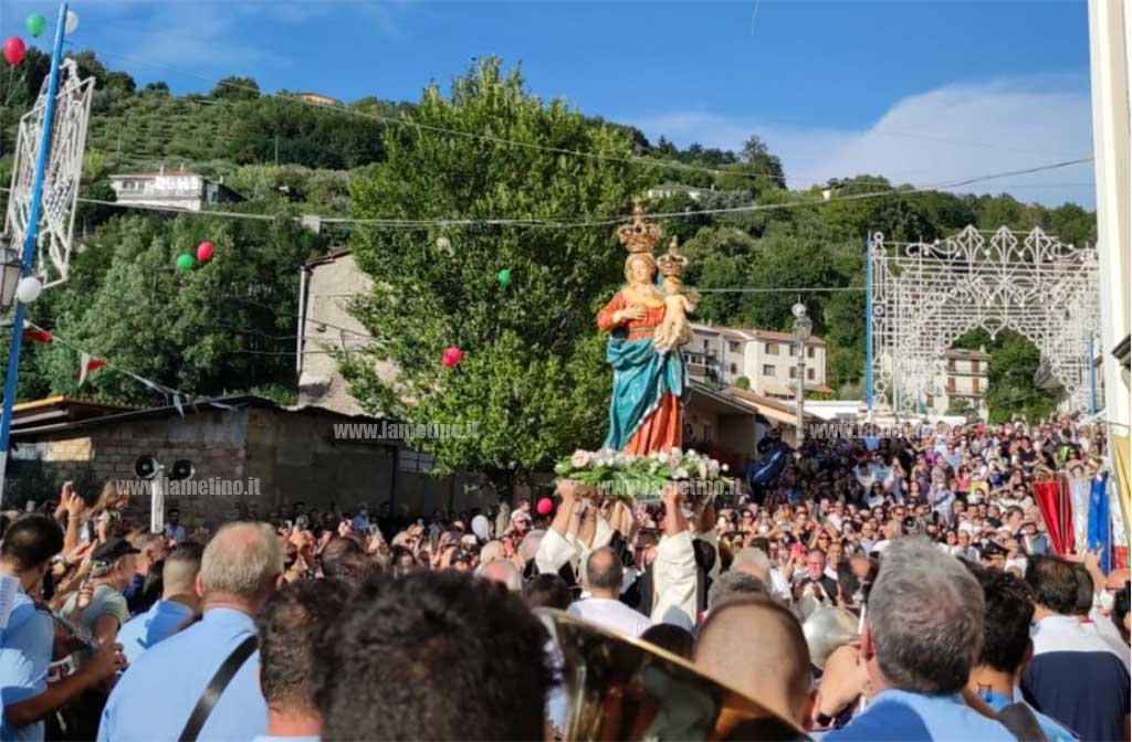 Madonna della Quercia di Visora in processione per le vie di Conflenti