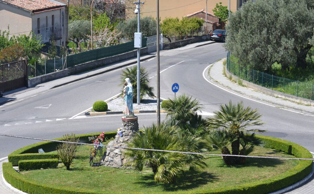 Lamezia, in restauro la Madonnina della rotonda di via dei Bizantini