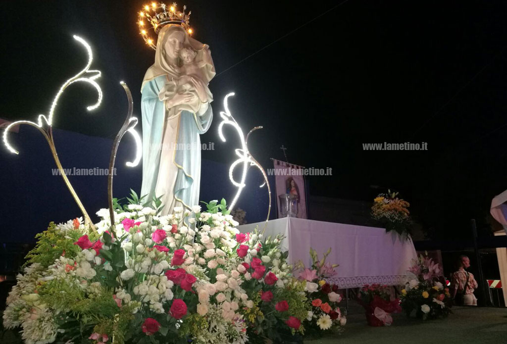 Lamezia, Madonna delle Grazie in processione per le vie di Sambiase