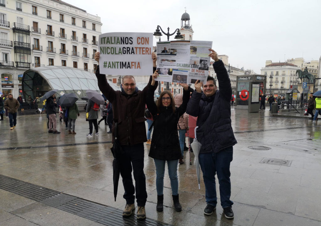 A Madrid ma con il cuore a Catanzaro: anche a Puerta del Sol i calabresi sono con Gratteri