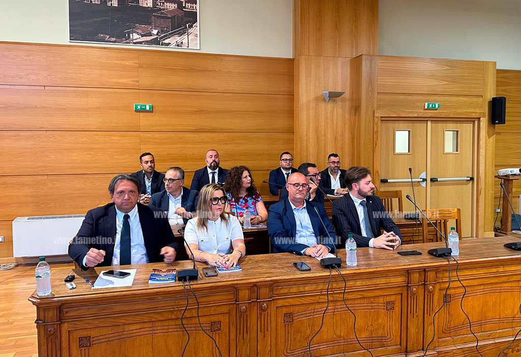 maggioranza-comune1_18170_b4758.jpg