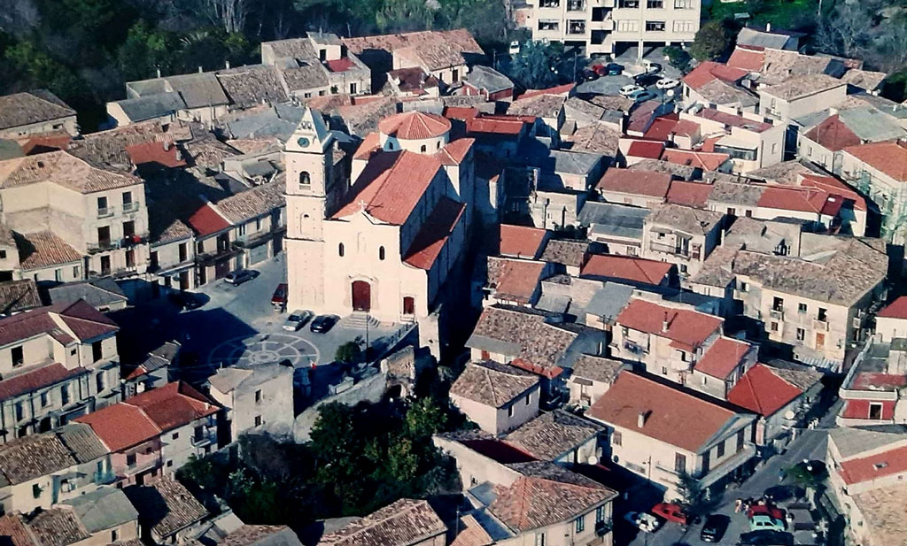 Diciassettenne scomparsa nel Vibonese, ricerche in corso 