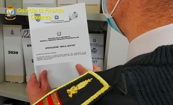 Fallimento Banca dei due mari di Calabria, 33 indagati nel Cosentino