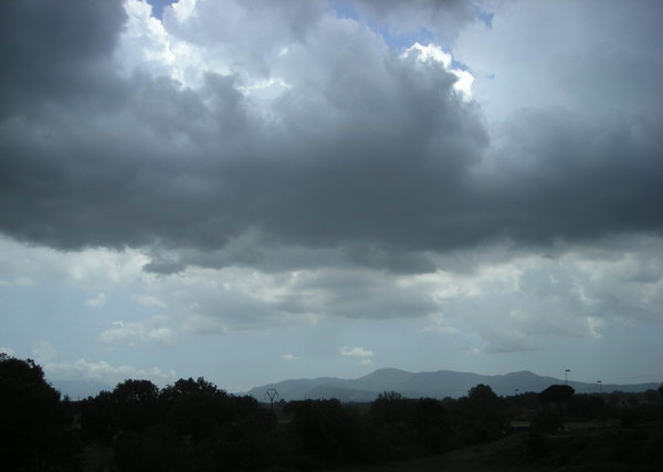 Calo delle temperature e temporali anche in Calabria