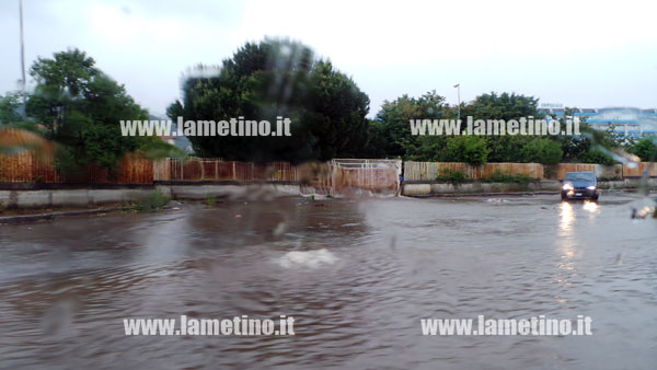 Lamezia: Pioggia incessante, disagi in città