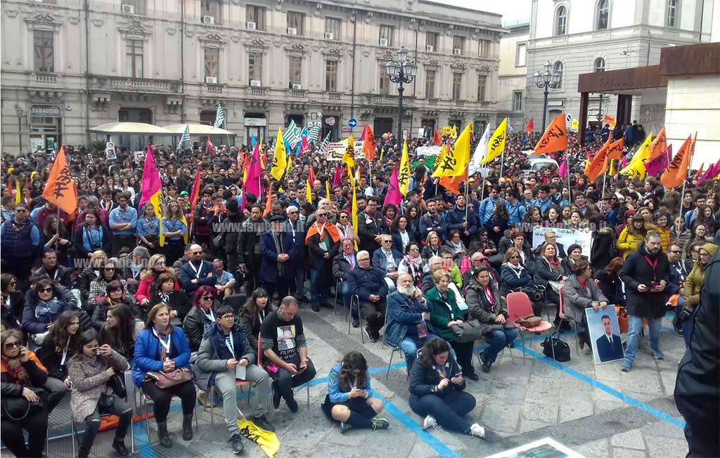 In 10mila a Catanzaro per Giornata memoria delle vittime innocenti delle mafie di Libera