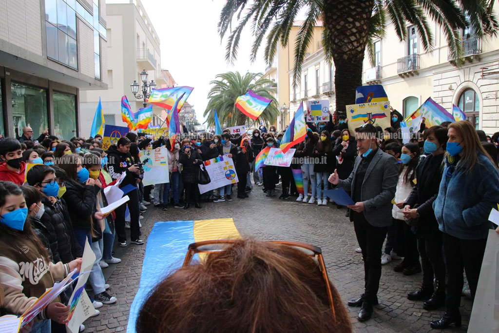 manif-pace-lamezia-12322100a670_36f8d.jpg