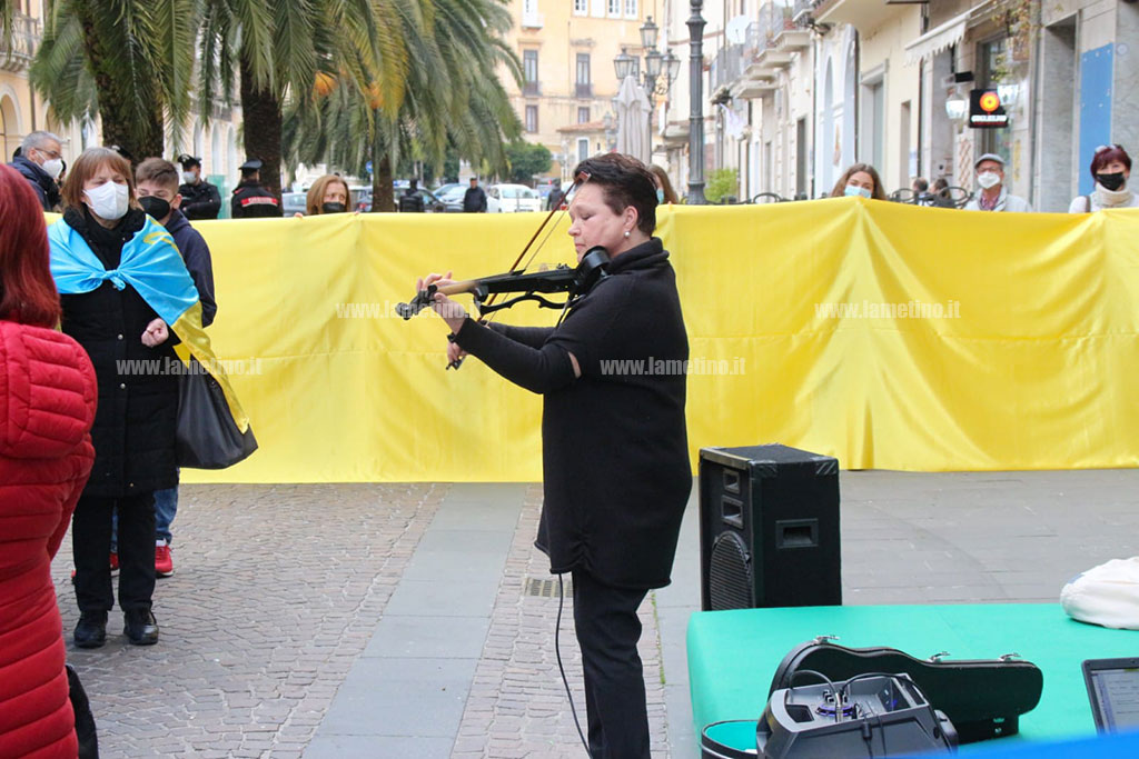 manif-pace-ucraina-26-marzo-22-lamezia758fdbcc96a9_1e8f9.jpg