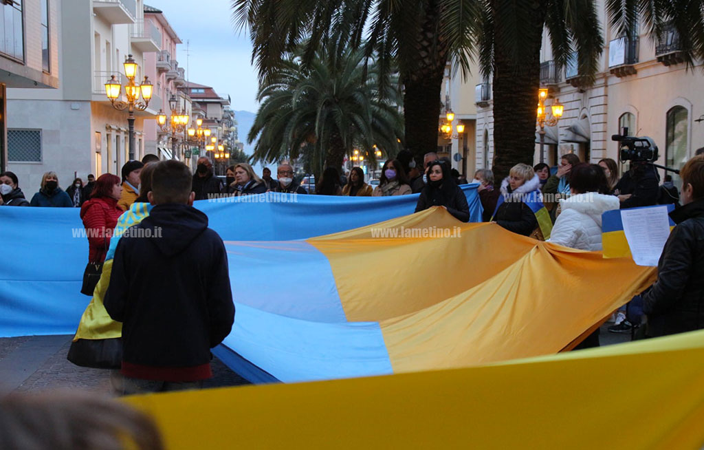 manif-pace-ucraina-26-marzo-22-lamezia_33621.jpg