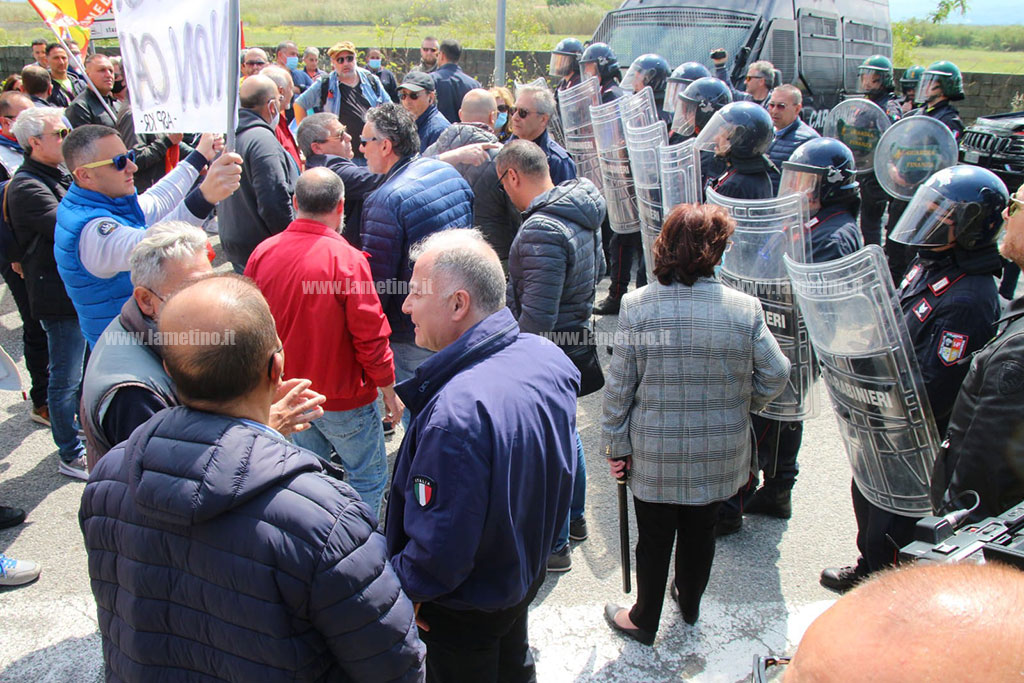 manifestazione-Usb-lamezia-2522092afefb_63b5f.jpg