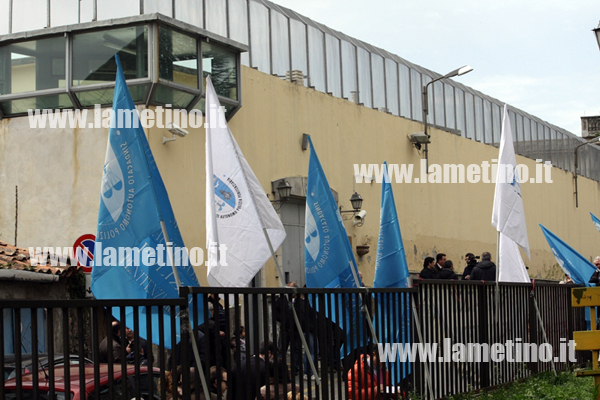 Lamezia: Protesta contro chiusura carcere in città
