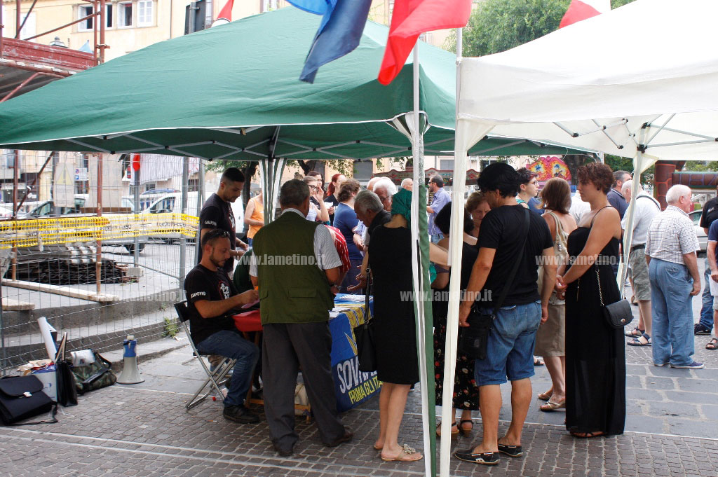 manifestazione-gianturco-luglio-lamezia2-.jpg