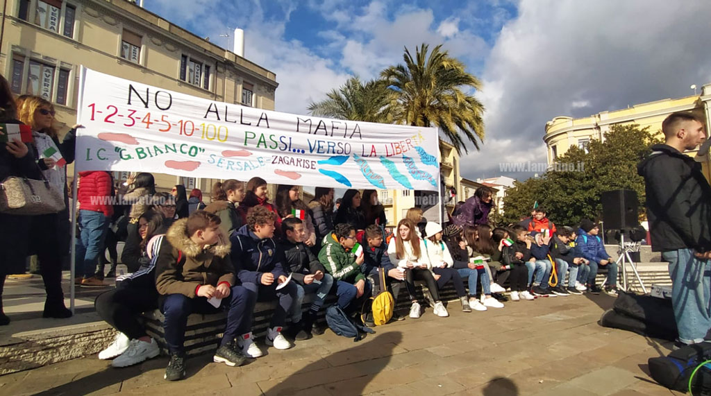 manifestazione-gratteri-18120205.jpg