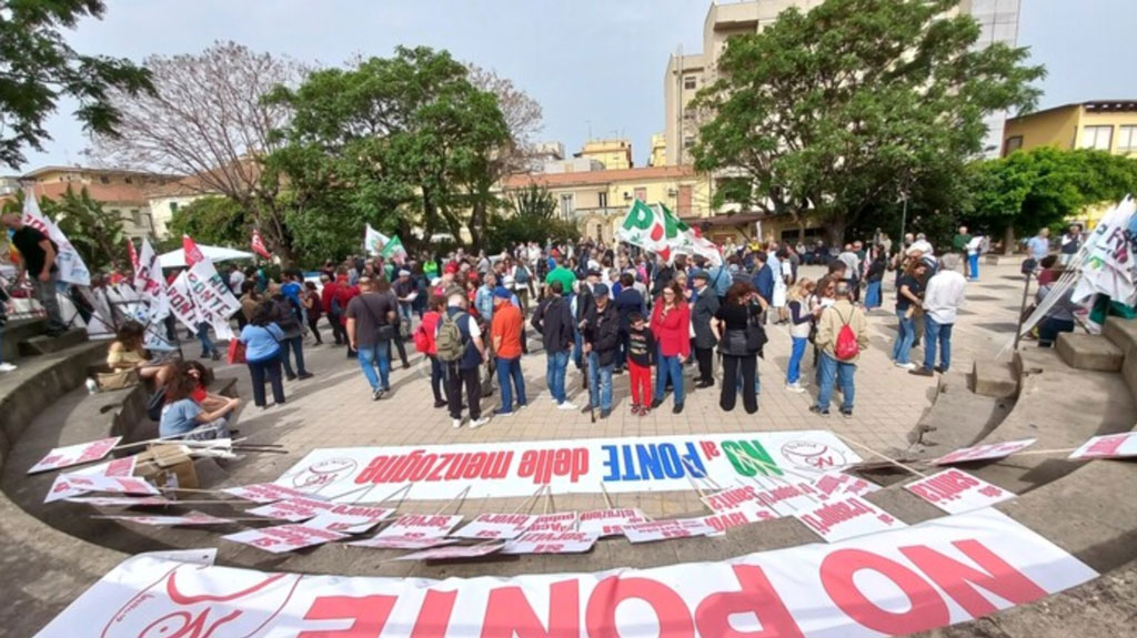 manifestazione-no-ponte_66fe1.jpg