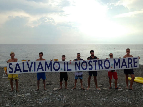 manifestazione-paola2.jpg