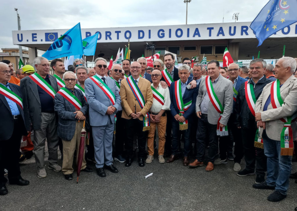 manifestazione-porto-di-gioia-tauro_863db.jpg