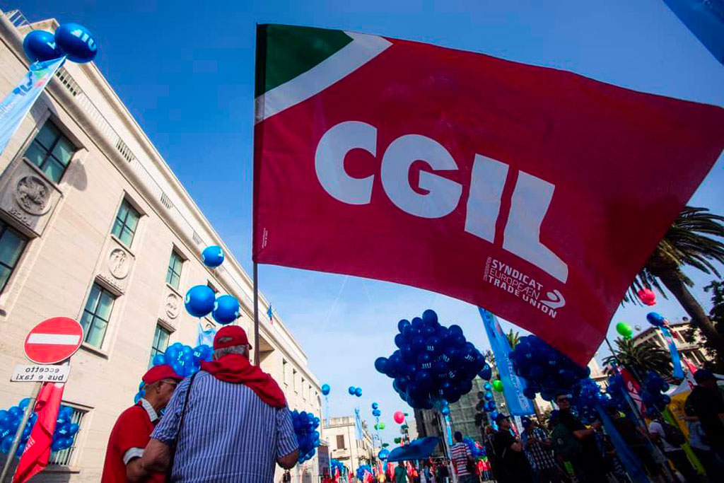 manifestazione-sud-sindacati-reggio-22-giugno4.jpg