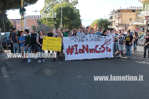 manifestazione_scuola_0.jpg