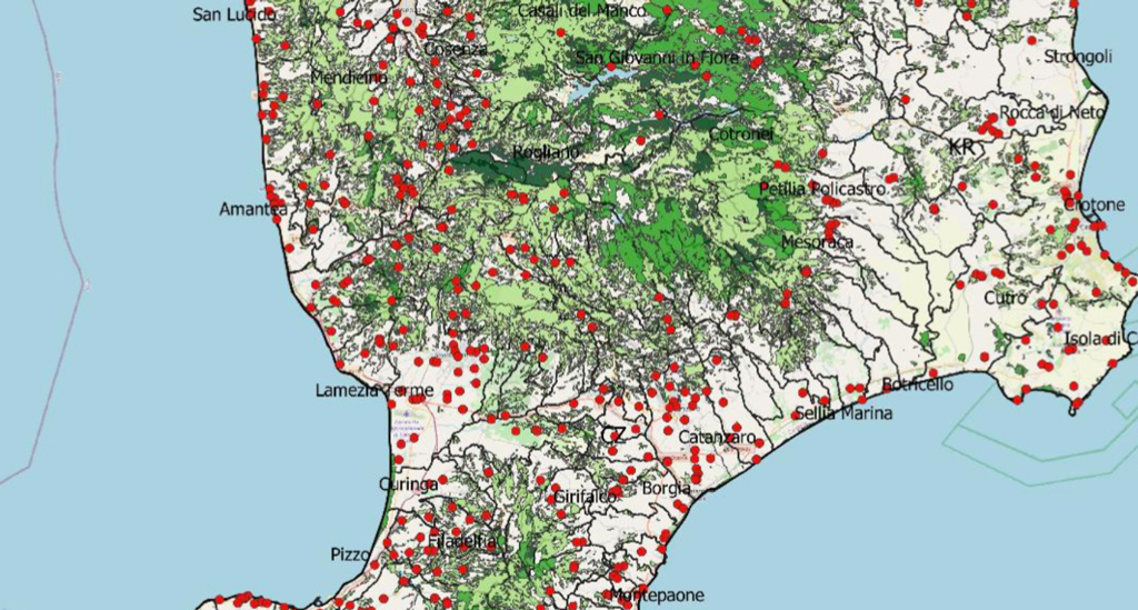 In Calabria 1.408 incendi dal primo agosto: ecco la mappa 