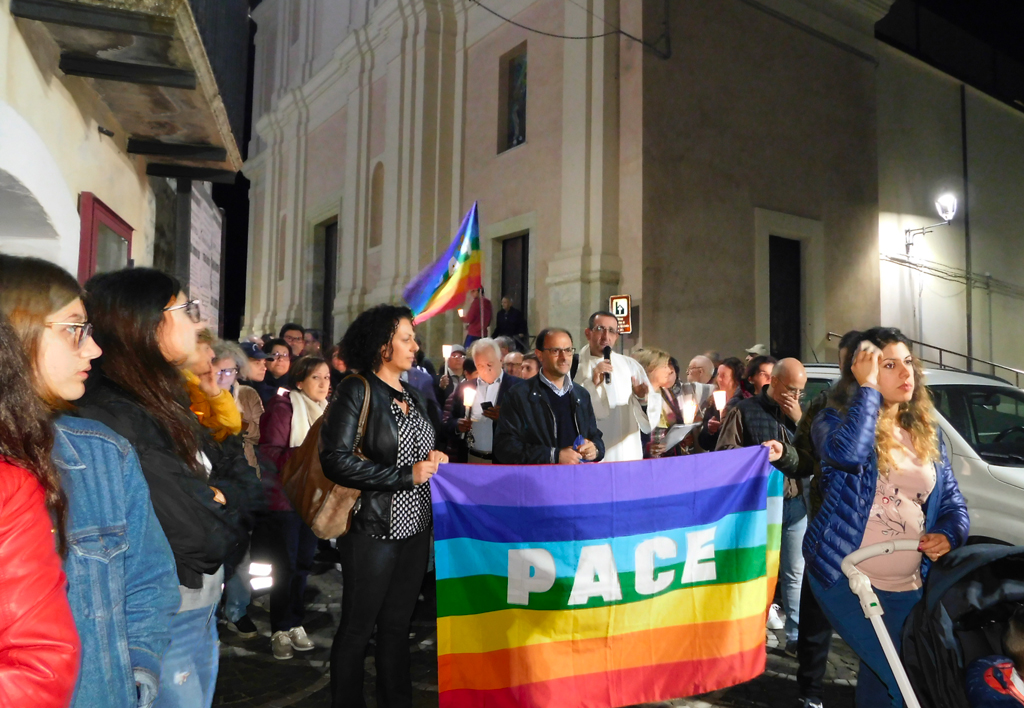 A Curinga marcia per la pace contro tutte le guerre e gli odi
