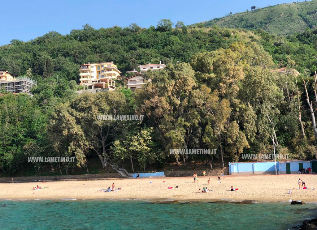 Domenica di caldo estivo in Calabria, bel tempo anche il primo maggio