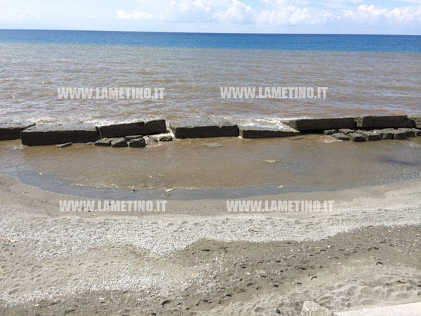mare-marrone-falerna-settembre-2014-3.jpg