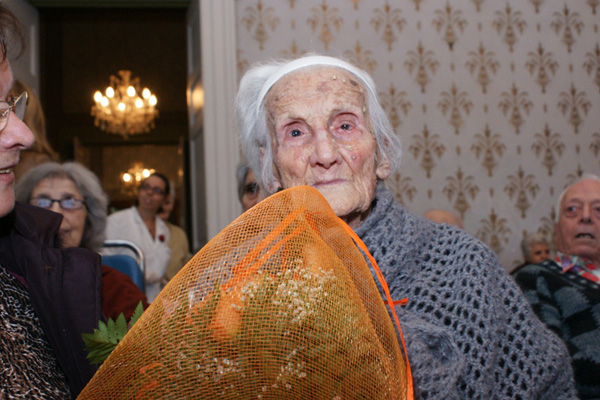 Lamezia, la nonnina Maria Godino festeggia 105 anni