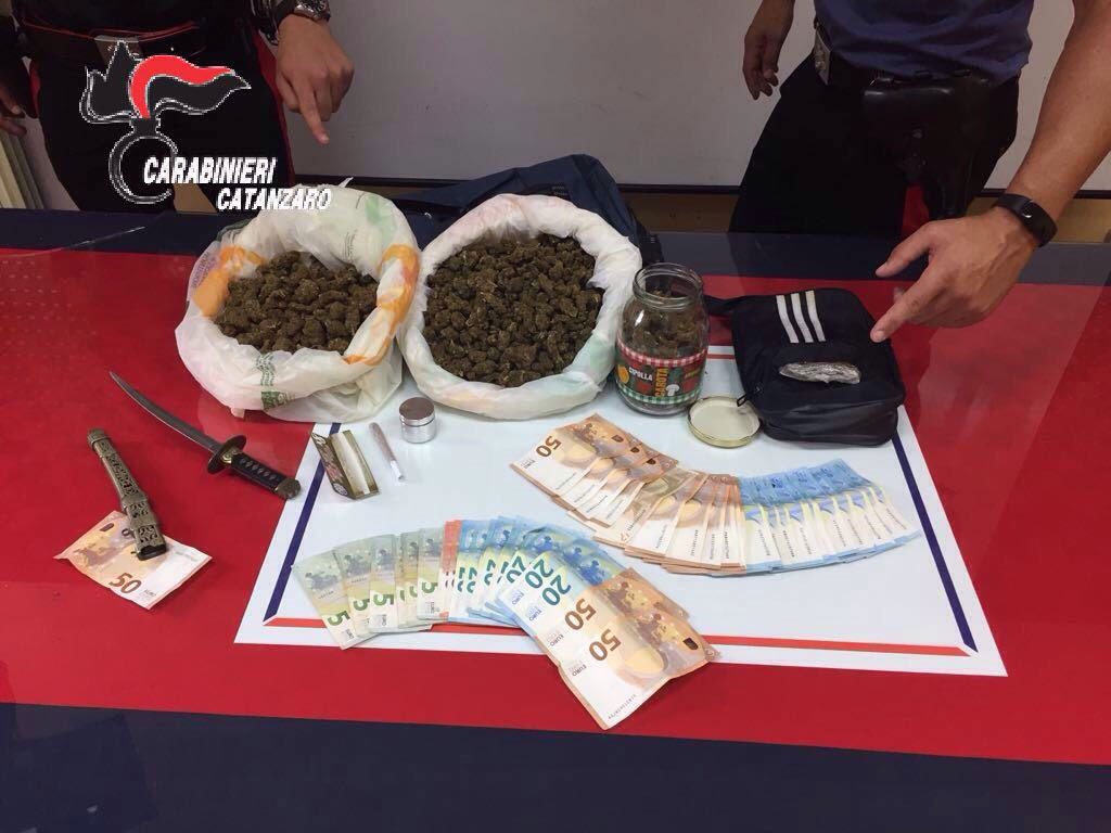 Nascondeva marijuana in appartamento, arrestato 36enne di Soverato
