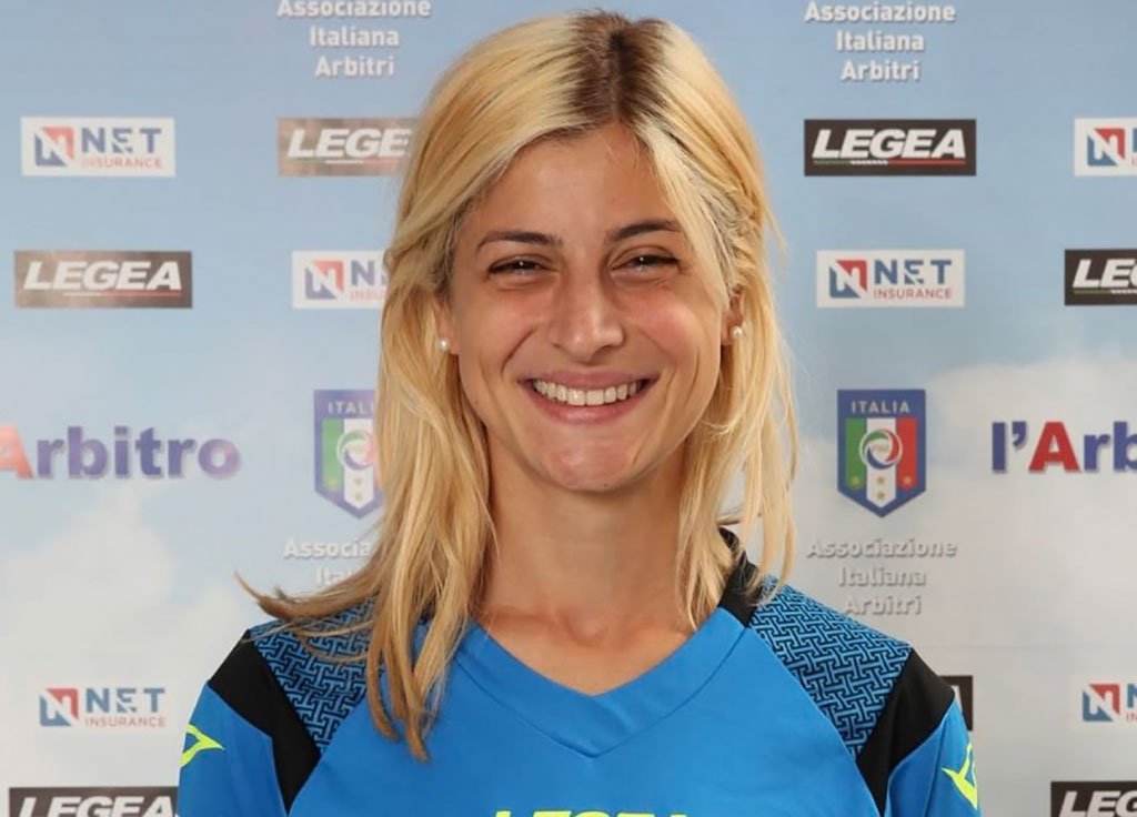 Calcio, domani su Rai2 gara benefica "Una notte per Diego" diretta dall'arbitro lametino Martina Molinaro