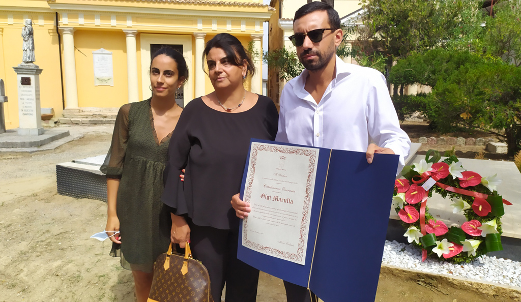 Calcio, a Cosenza cittadinanza onoraria post mortem per Gigi Marulla