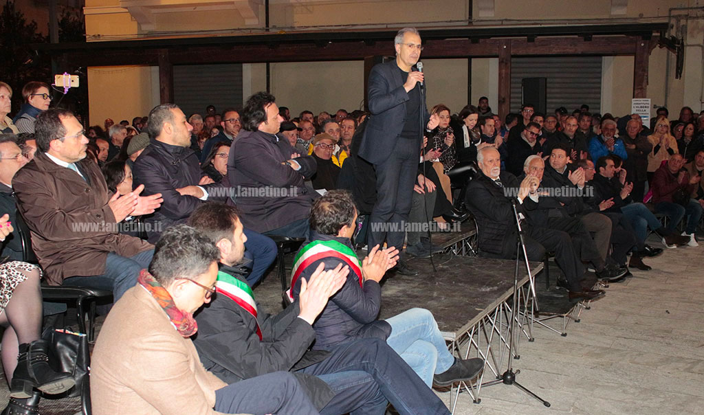 Lamezia, Mascaro in piazza: "È in ballo la democrazia ma la città ce la farà" - VIDEO