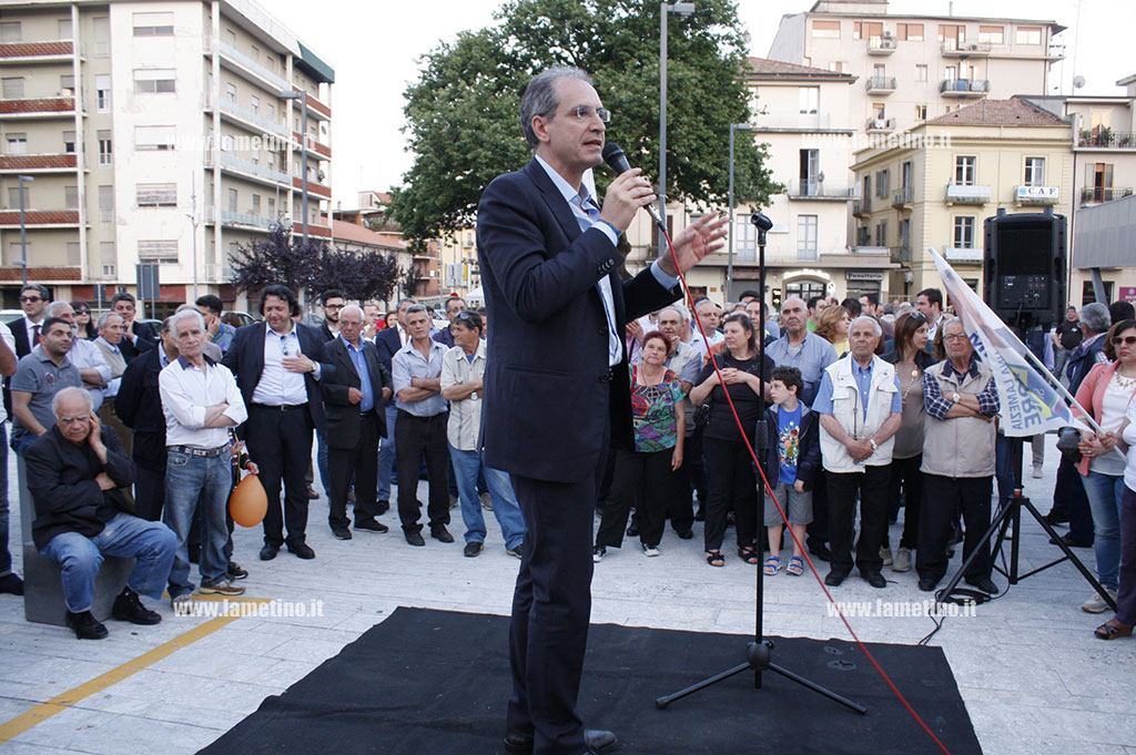 mascaro1_100615.jpg