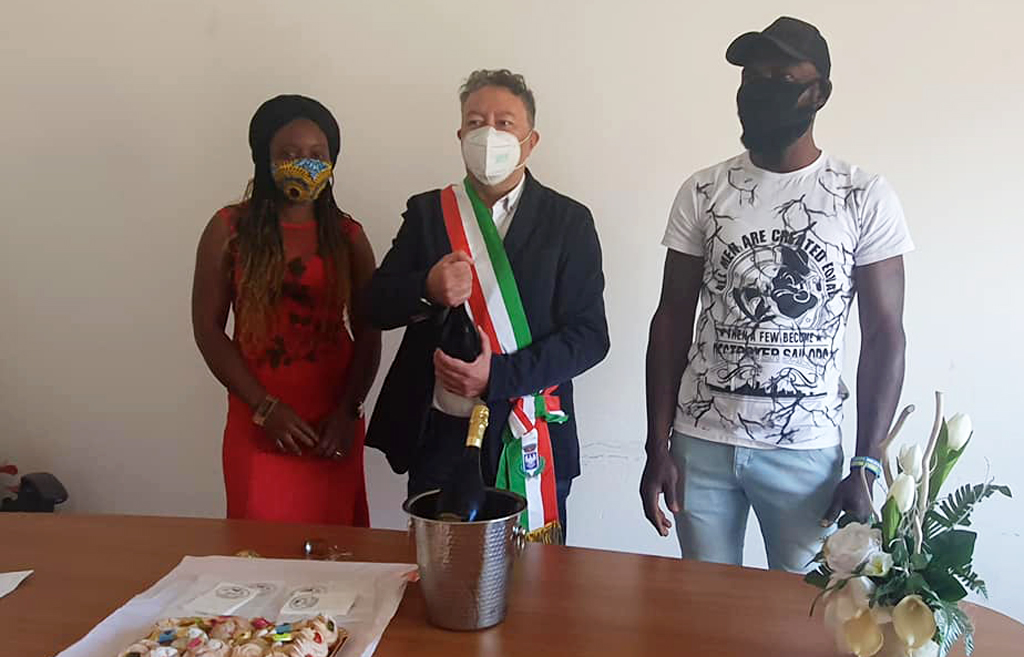 A Riace celebrato il primo matrimonio fra migranti del dopo Lucano
