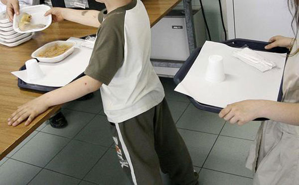 Scuola, in comune Cinquefrondi mensa gratuita a figli disoccupati: la decisione del sindaco