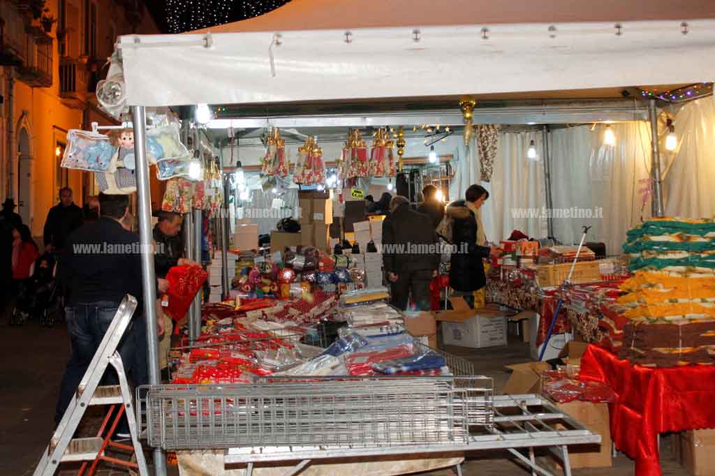 Lamezia, mercatini di Natale su corso Nicotera dal 16 al 23 dicembre: prodotti enogastronomici, musica e animazione