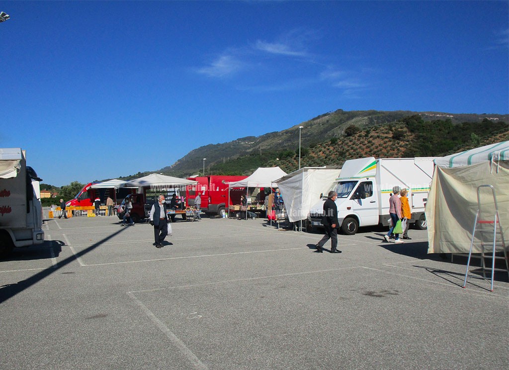 Coronavirus, dopo il settore alimentare anche gli altri ambulanti di Lamezia chiedono di tornare a lavorare nei mercati rionali