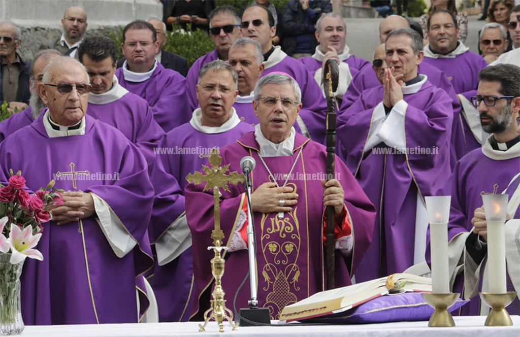 Lamezia, messe del vescovo nei cimiteri cittadini il 2 novembre