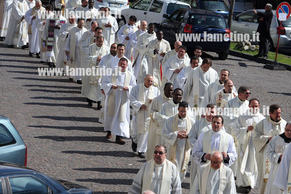 messa-del-crisma-marzo-2013-bis.jpg