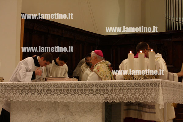 messa-del-crisma-marzo-2013-quater.jpg